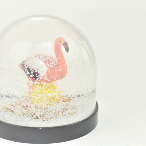 Great-id concept sneeuwbol flamingo