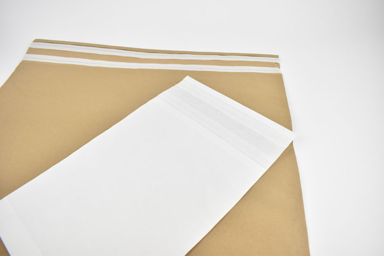 Webshopverpakking papier wit